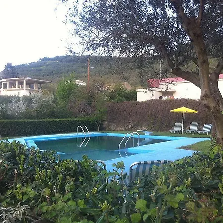 Astrikas Villa Hotel